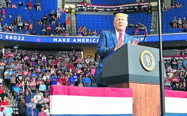 Mitin de Trump en Tulsa, que sufrió el boikot de los 'tiktokers'.