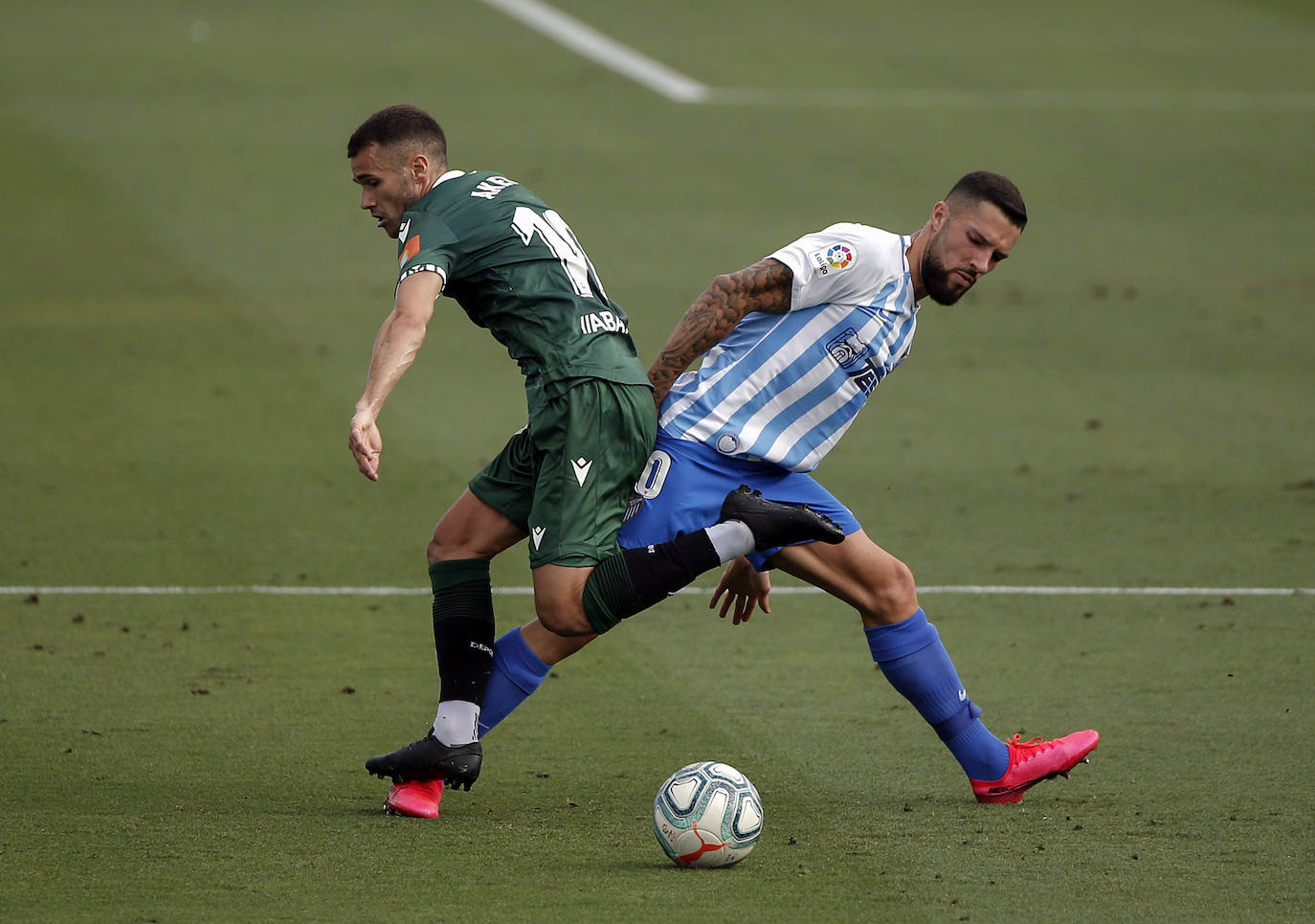 El Málaga logró una valiosa victoria en La Rosaleda