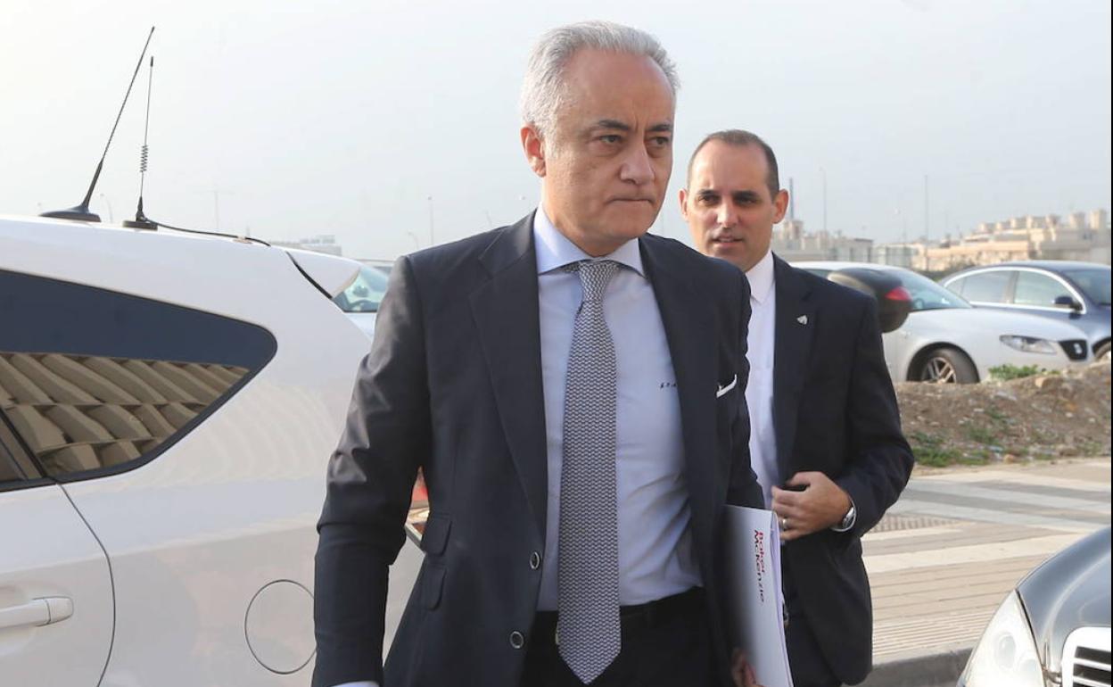 La defensa de Al-Thani, contra la rescisión de los contratos de las casas