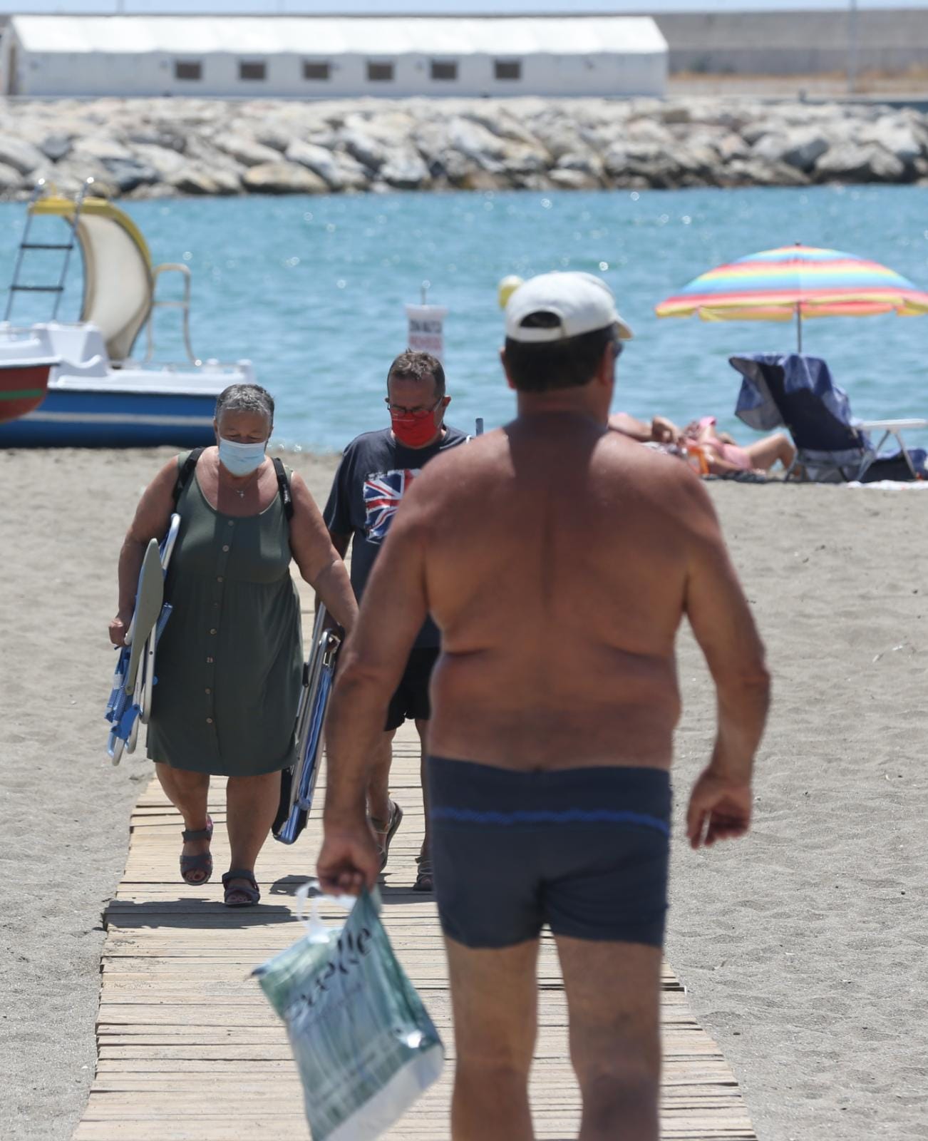 Por lo general, un cumplimiento de la normal con algo más de relajación en las playass