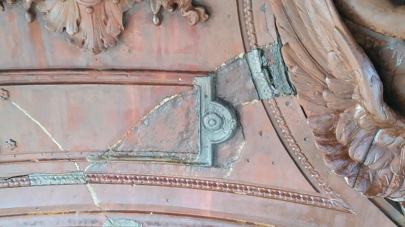 El Ayuntamiento saca lustre a una de las fuentes más emblemáticas de Málaga, fundida en el siglo XIX en Francia y que antes estuvo en las hoy plazas de la Constitución y de la Marina