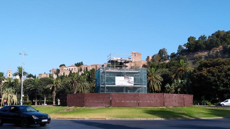 El Ayuntamiento saca lustre a una de las fuentes más emblemáticas de Málaga, fundida en el siglo XIX en Francia y que antes estuvo en las hoy plazas de la Constitución y de la Marina