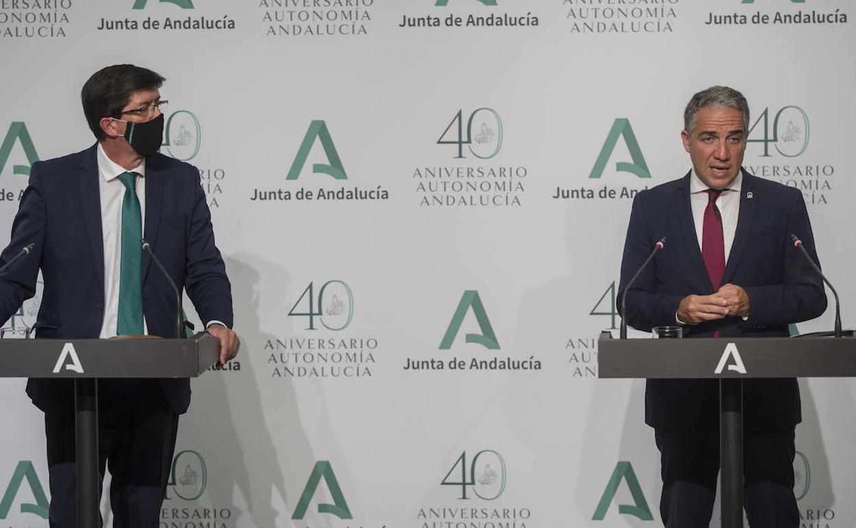 El vicepresidente, Juan Marín, y el consejero de Presidencia, Elías Bendodo.