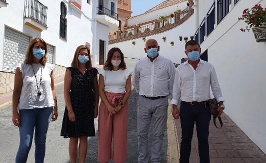 La delegada de la Junta, este miércoles en Cómpeta. 