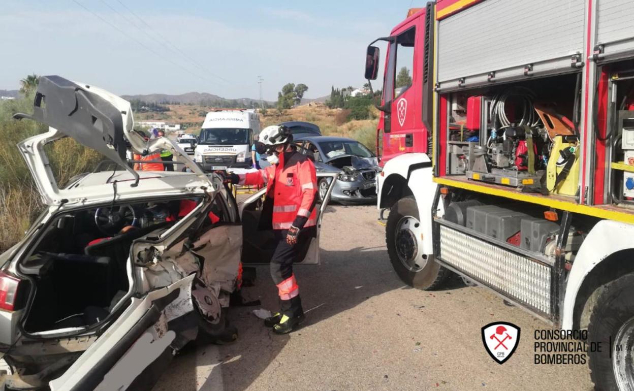 Intervención de los Bomberos del Consorcio en el accidente. 