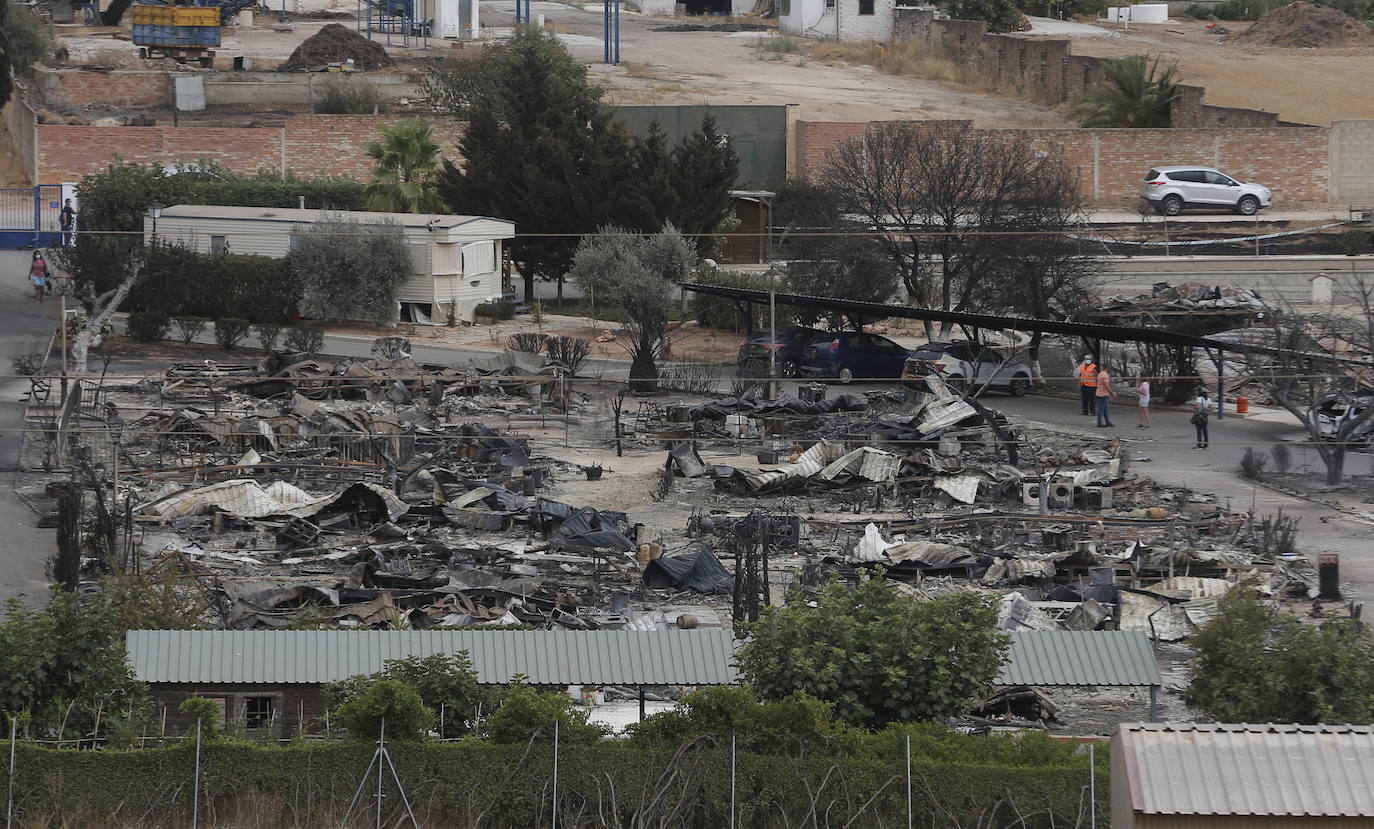 Mollina se vuelca con los más de 70 vecinos desalojados del camping Lazy Days Pueblo Fiesta, en el que 40 casas quedaron totalmente destruidas