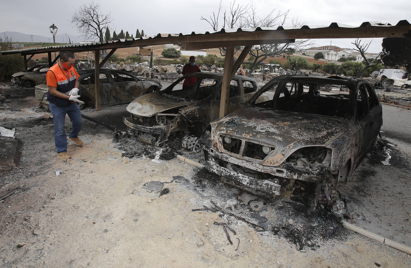 Mollina se vuelca con los más de 70 vecinos desalojados del camping Lazy Days Pueblo Fiesta, en el que 40 casas quedaron totalmente destruidas