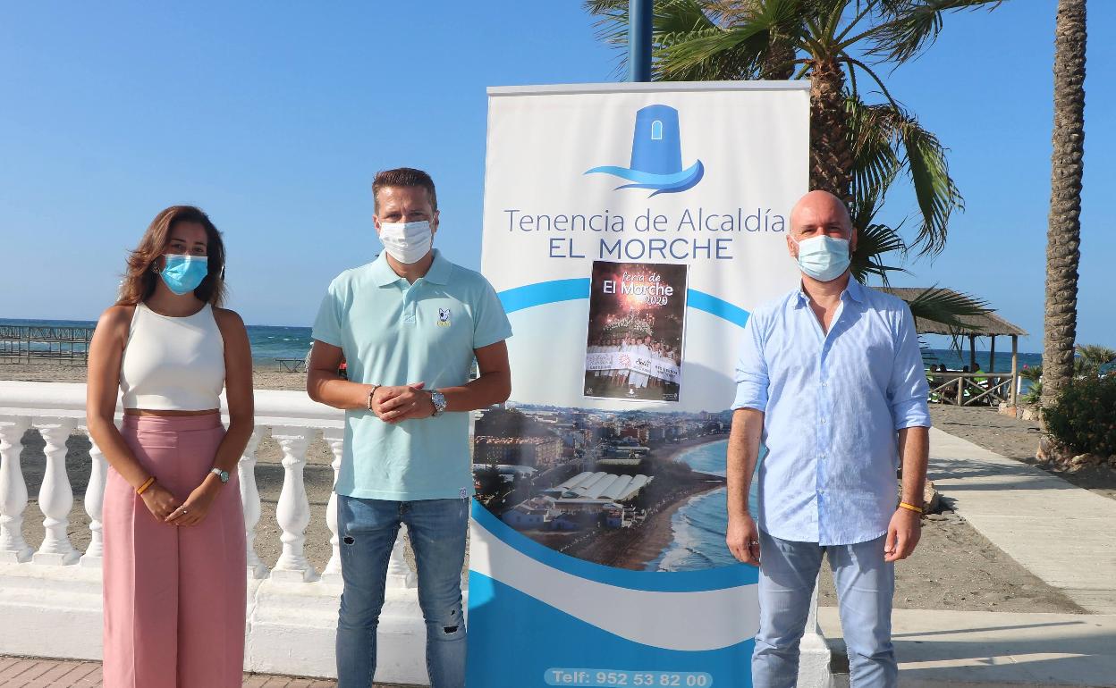 Acto de presentación de los conciertos, este miércoles en el paseo marítimo de El Morche. 