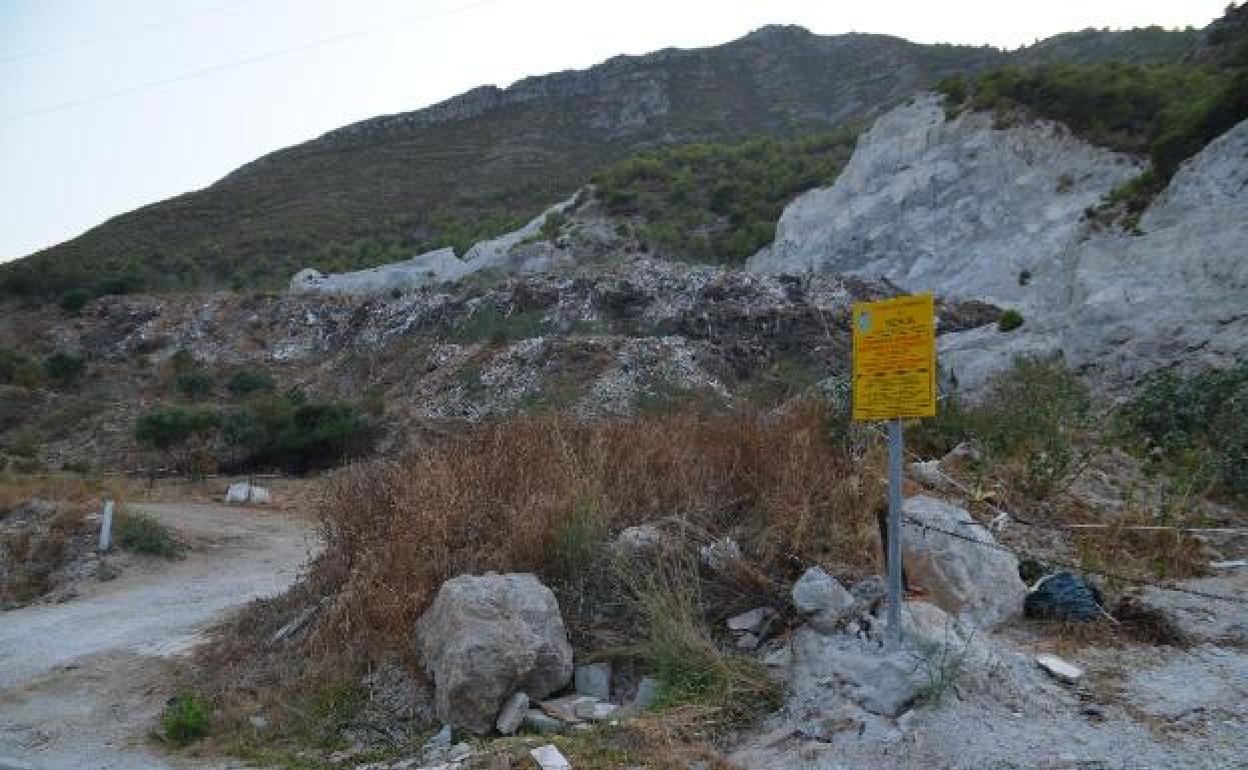 El vertedero ilegal del río de la Miel funcionó entre junio de 1998 y septiembre de 2016. 