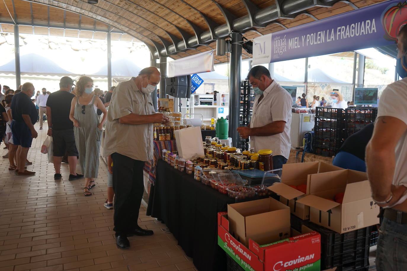 El Mercado Agroalimentario acoge la tradicional subasta de esta exclusiva variedad de tomates, cuya recaudación se destinará a Cruz Roja