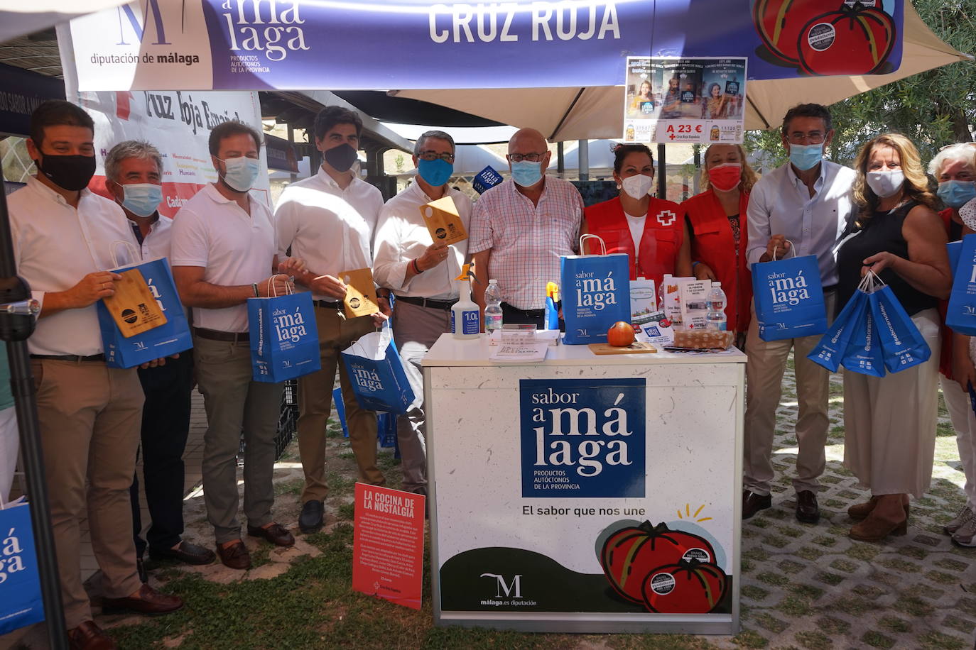 El Mercado Agroalimentario acoge la tradicional subasta de esta exclusiva variedad de tomates, cuya recaudación se destinará a Cruz Roja