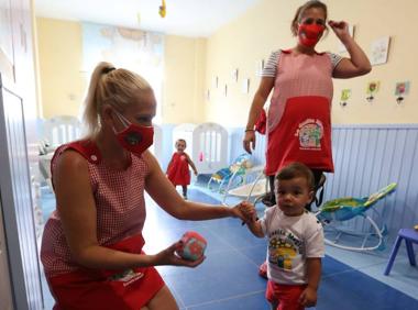 Imagen secundaria 1 - Los niños de Infantil llegan a las guarderías de manera escalonada