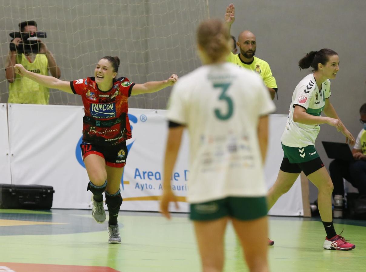 El Rincón Fertilidad se enfrentó al Balonmano Elche en Alhaurín de la Torre