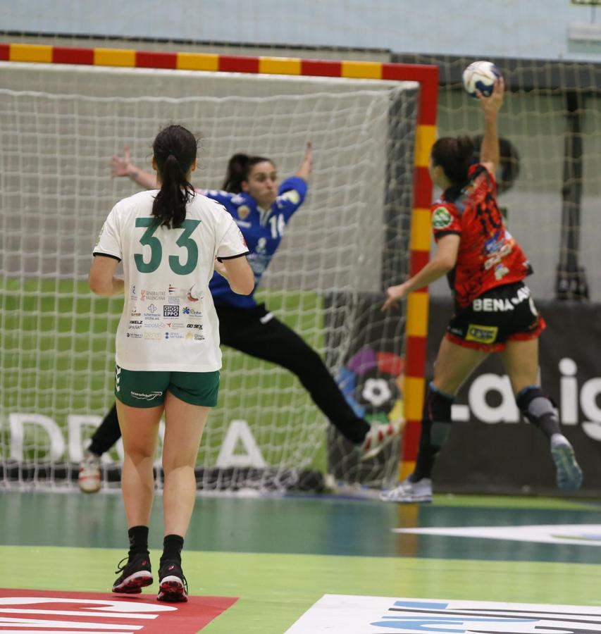 El Rincón Fertilidad se enfrentó al Balonmano Elche en Alhaurín de la Torre