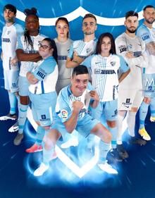 Imagen secundaria 2 - El Málaga «rompe las reglas» en sus nuevas equipaciones