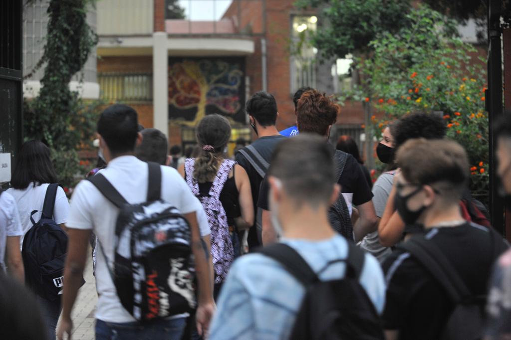 Los institutos públicos de Málaga han optado en su mayoría por la incorporación progresiva de los alumnos. Hoy también comienza el curso en enseñanzas artísticas superiores y escuelas de idiomas