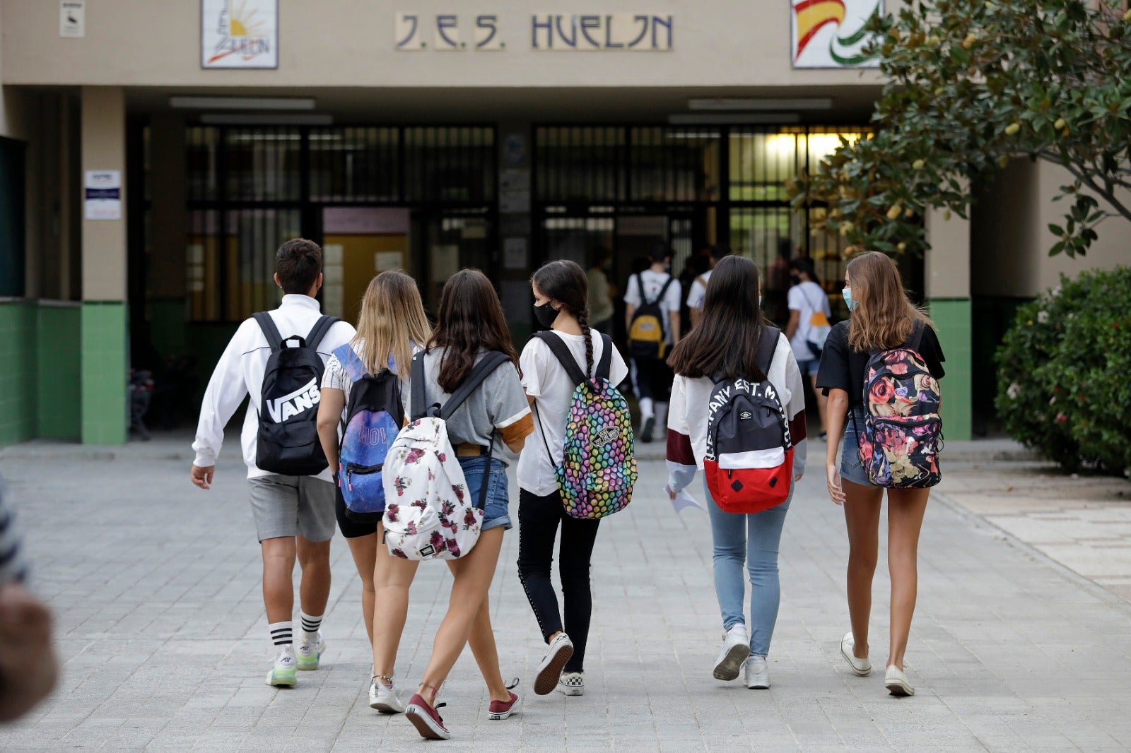 Los institutos públicos de Málaga han optado en su mayoría por la incorporación progresiva de los alumnos. Hoy también comienza el curso en enseñanzas artísticas superiores y escuelas de idiomas