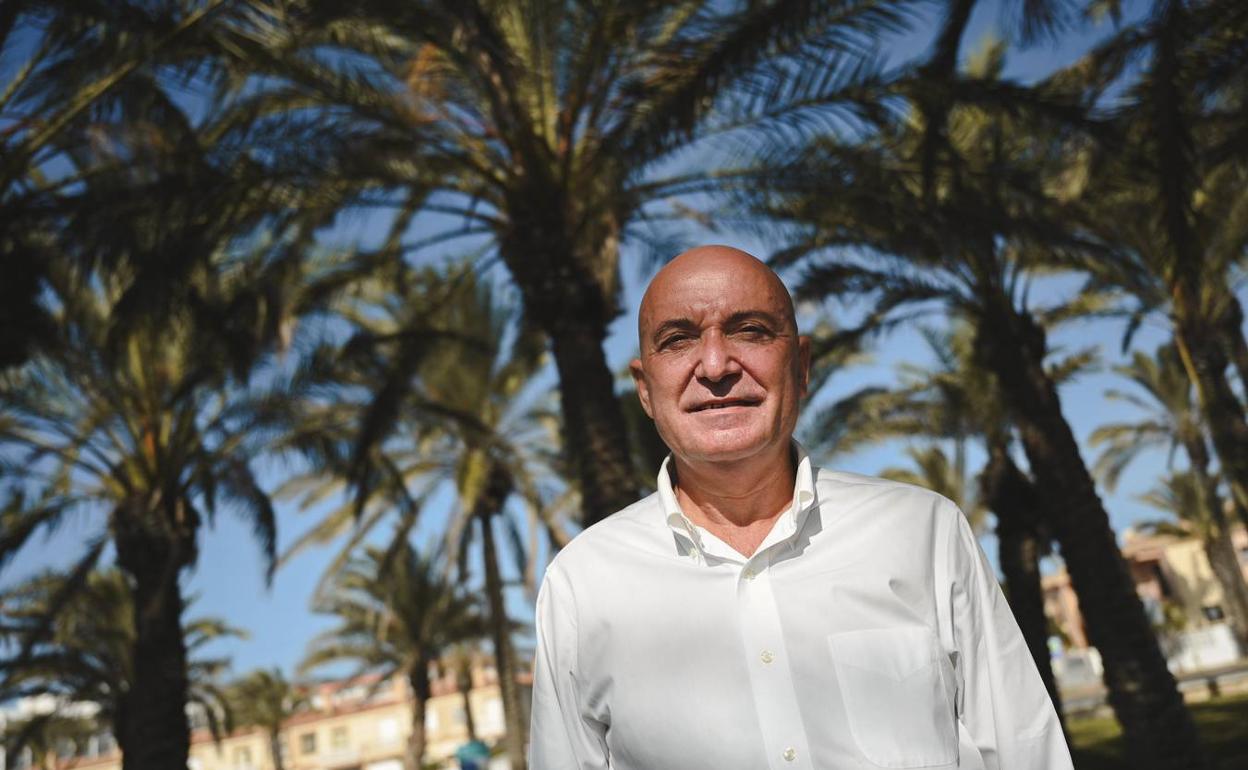 López Nieto posa para 