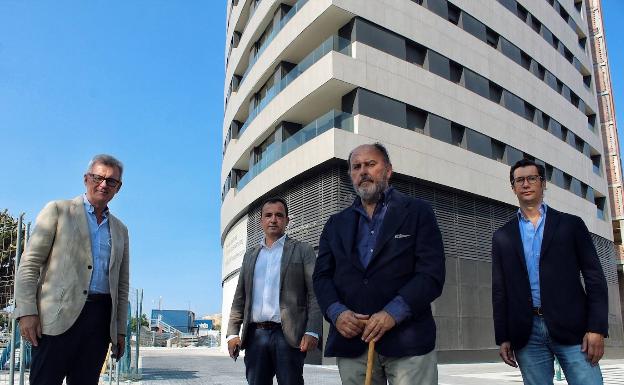 Galería. Alejandro Pérez, Mario Romero, Javier Higuera y José Luis Moreno. 