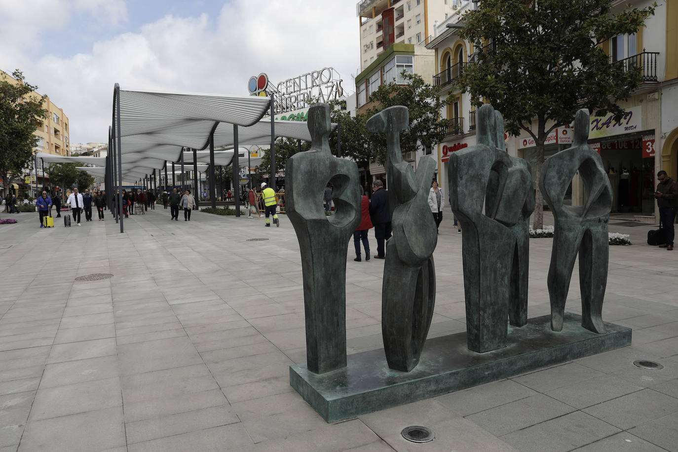 Arquitectos en Málaga: Salvador Moreno Peralta (peatonalización del centro de Torremolinos). 