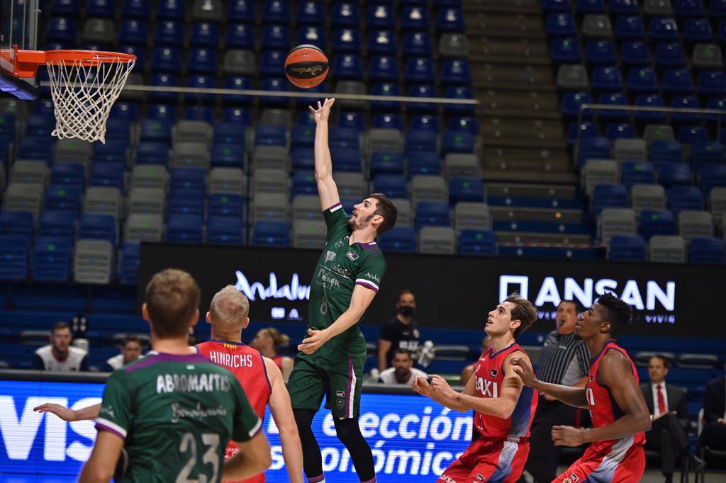 Fotos: Las imágenes del Unicaja-Manresa en el Carpena