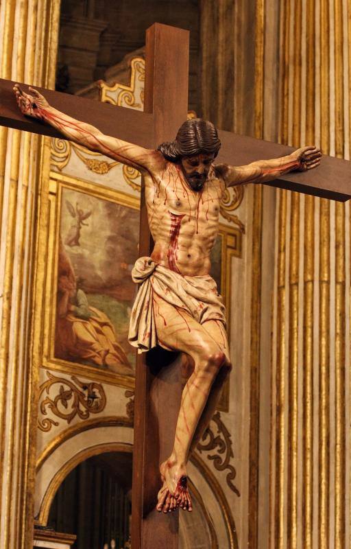 El Cristo Mutilado (ahora llamado de la Clemencia) ha recuperado la pierna derecha y el pie izquierdo.