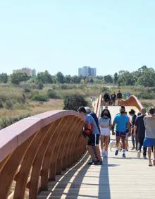 Imagen secundaria 2 - La pasarela del Guadalhorce se convierte en una nueva atracción en Málaga