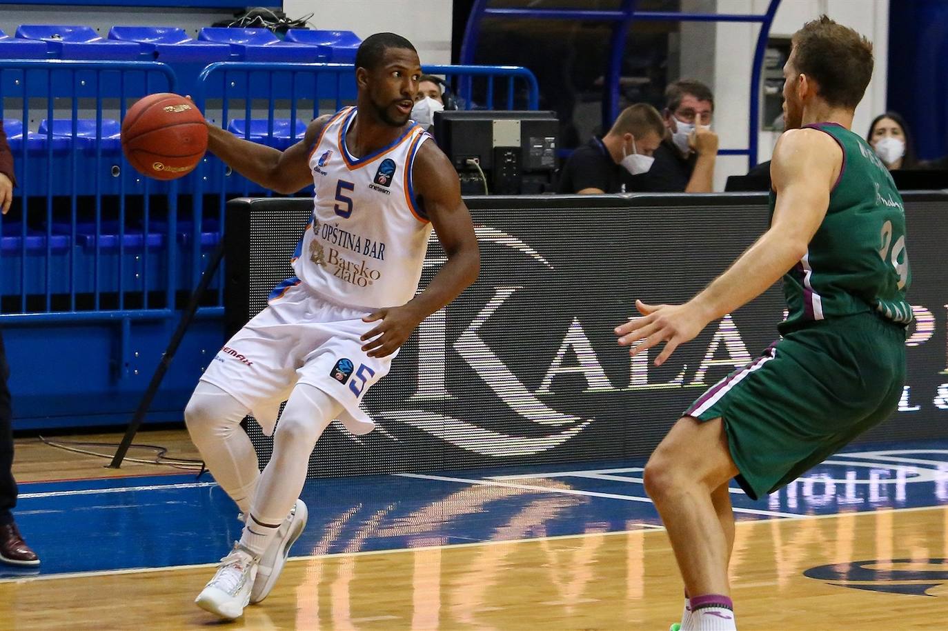 El Unicaja sufrió la primera derrota europea de la temporada