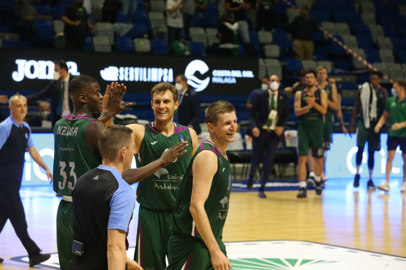 El Unicaja afrontó el encuentro con 11 profesionales 