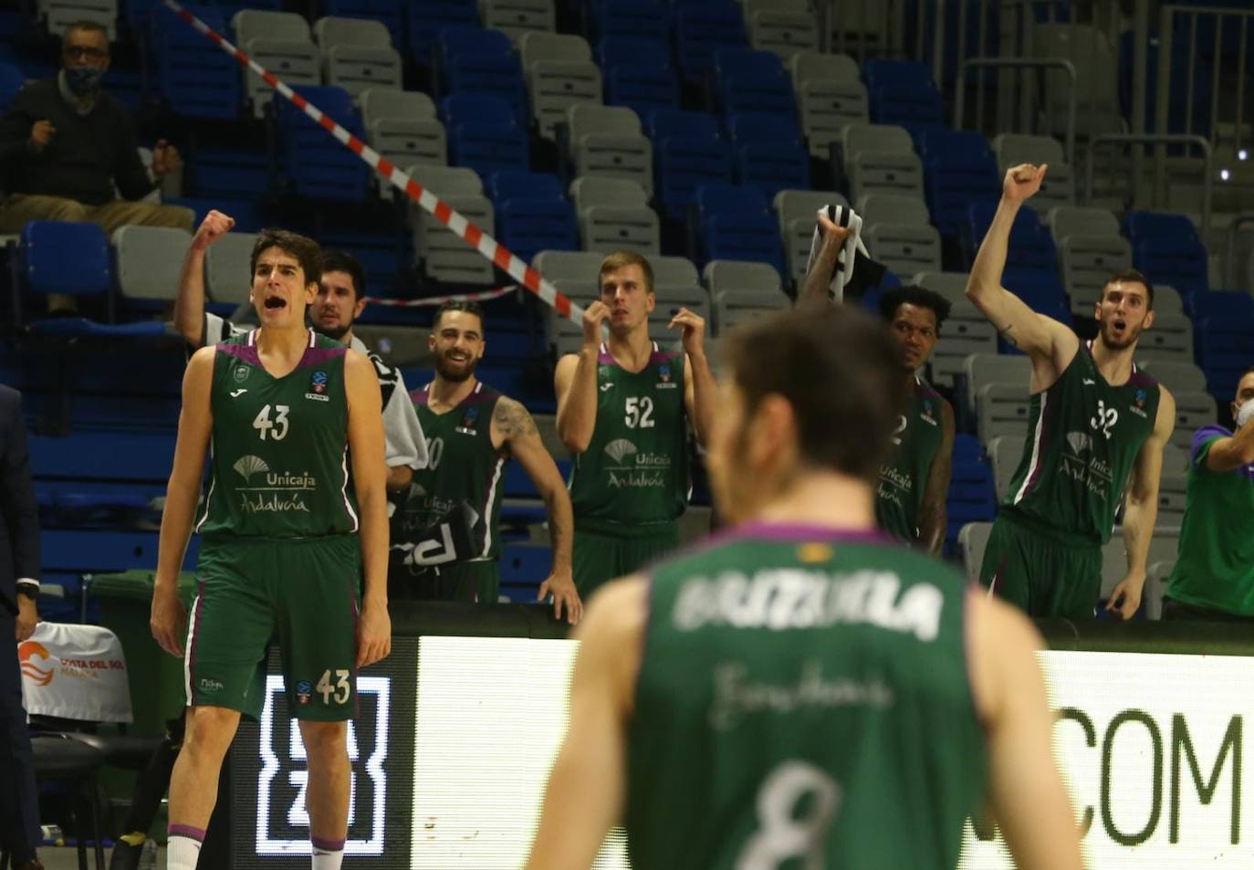 El Unicaja afrontó el encuentro con 11 profesionales 