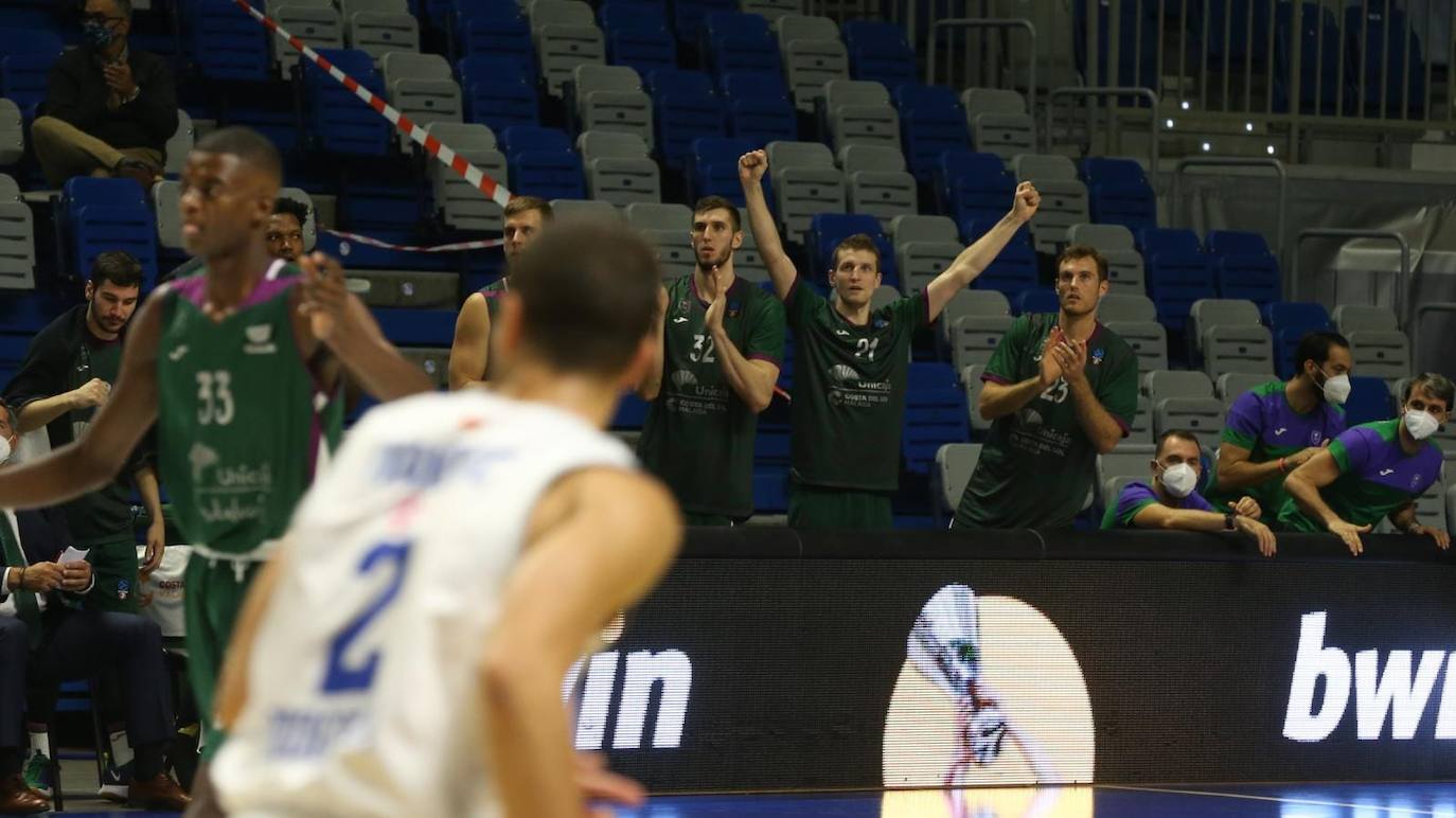 El Unicaja afrontó el encuentro con 11 profesionales 