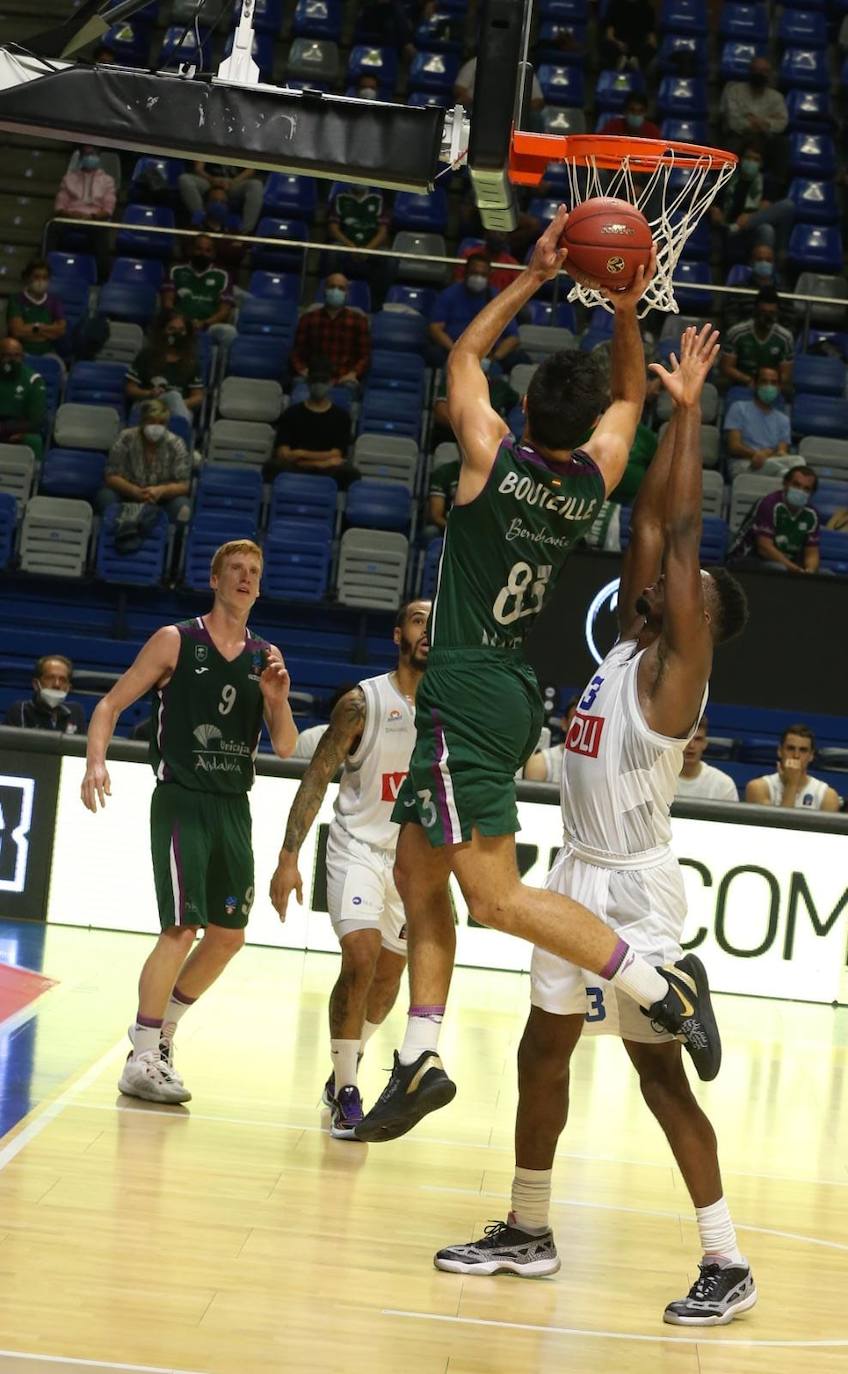 El Unicaja afrontó el encuentro con 11 profesionales 