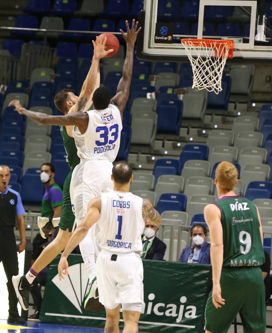 El Unicaja afrontó el encuentro con 11 profesionales 