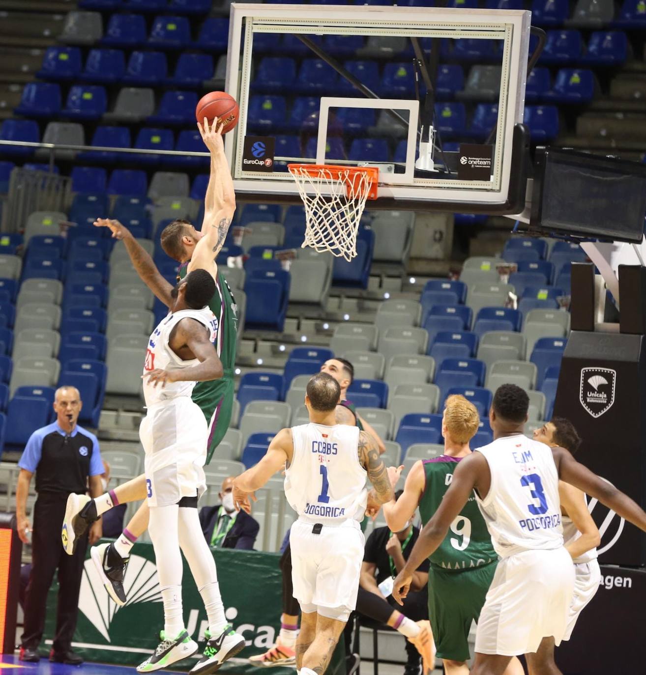 El Unicaja afrontó el encuentro con 11 profesionales 