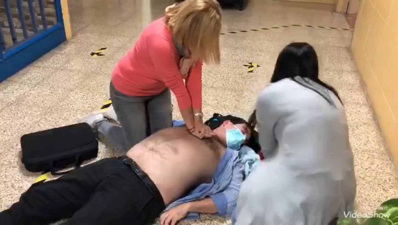 Alumnos del colegio El Divino Pastor de Málaga graban un vídeo para enseñar a hacer reanimación cardiopulmonar