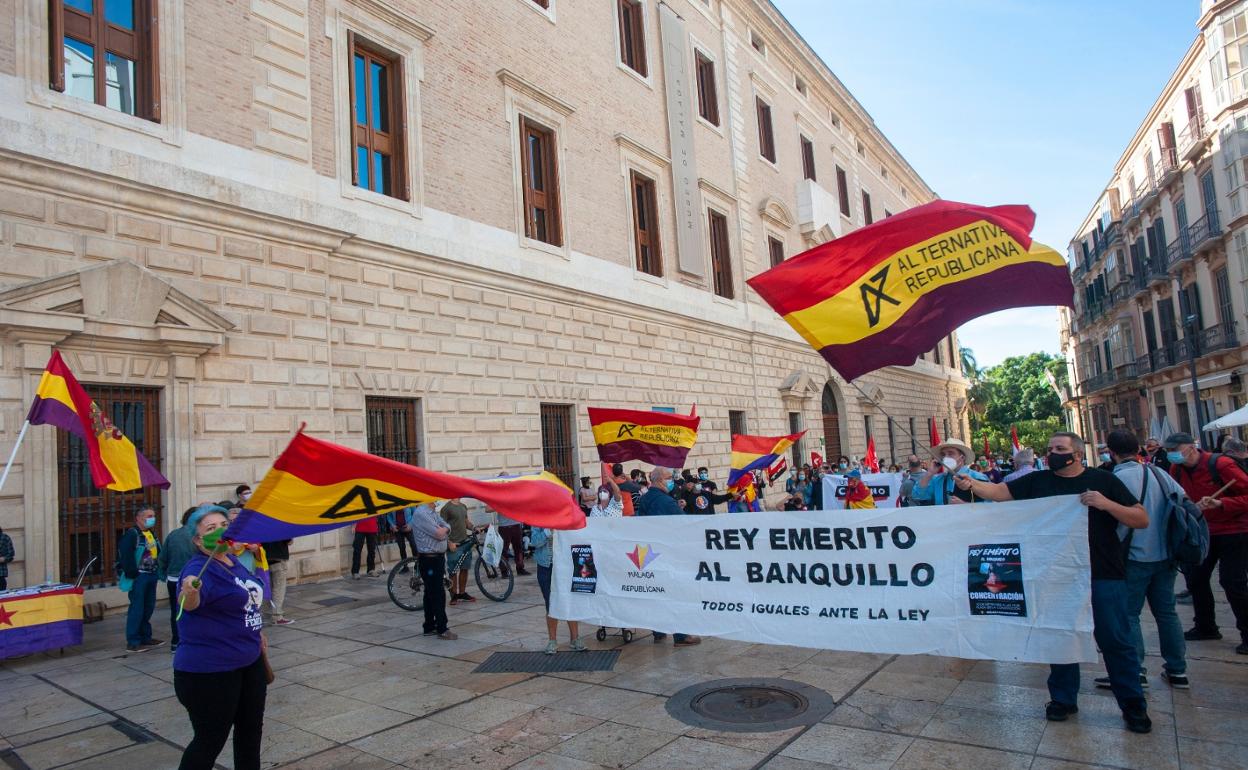 Concentración, en la que se han guardado las medidas de distanciamiento.