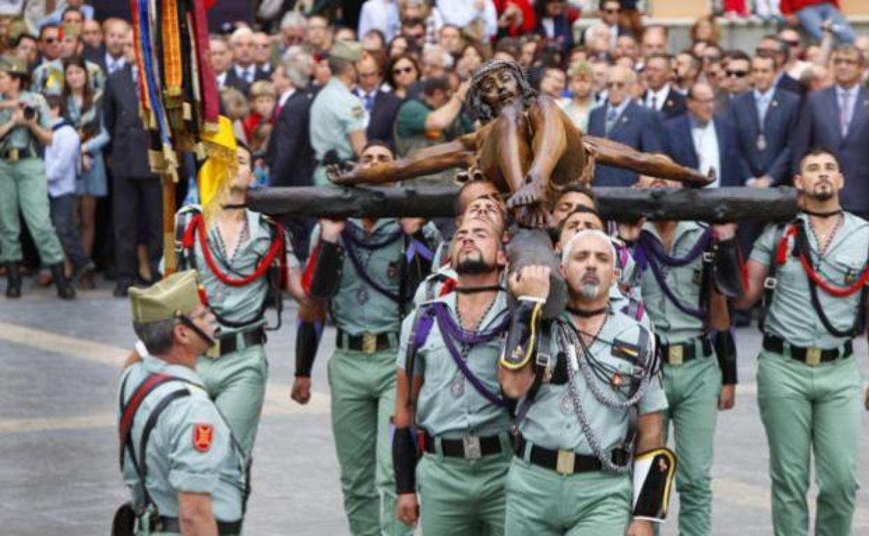 La Legión, durante el desembarco el Jueves Santo.