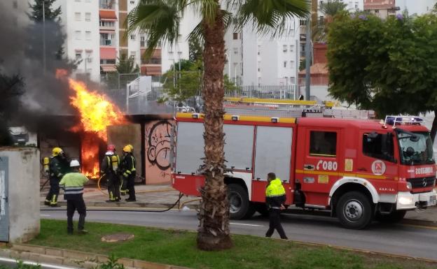 Fuego en un transformador de la calle Juan Francés Bosca. 