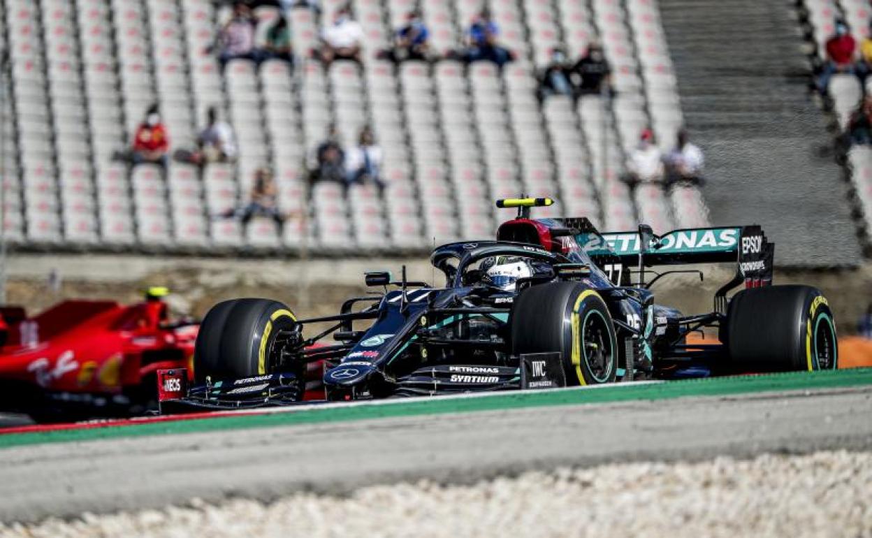 Valtteri Bottas, en el circuito de Potimao en el Algarve portugués. 