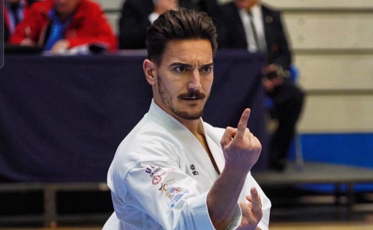 Quintero ejecuta un kata en la competición celebrada en Madrid. 