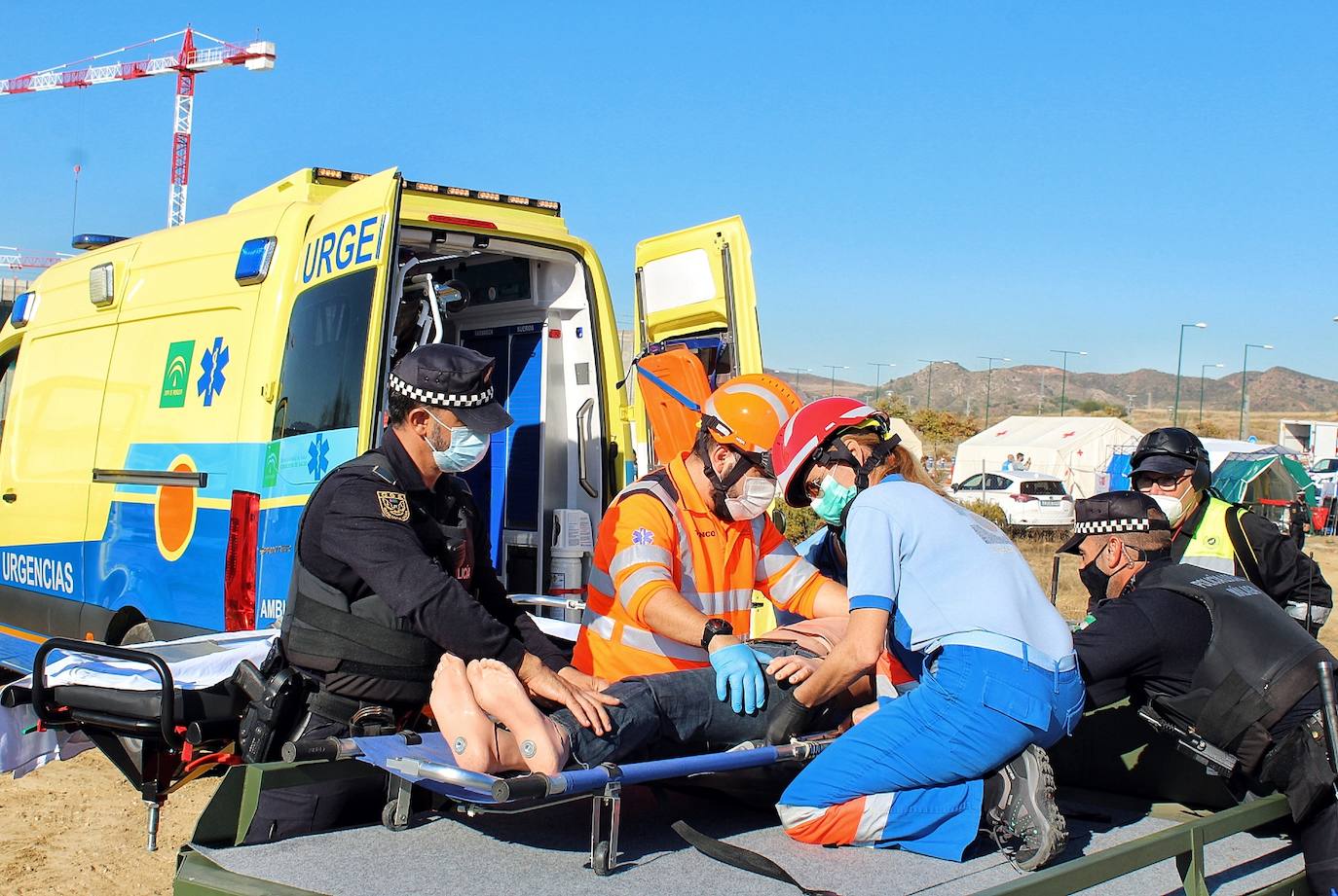 Han participado la Policía Local y Bomberos de Málaga, SUMMA, Cruz Roja y los alumnos del máster de Counseling e Intervención en Urgencias y Catástrofes 