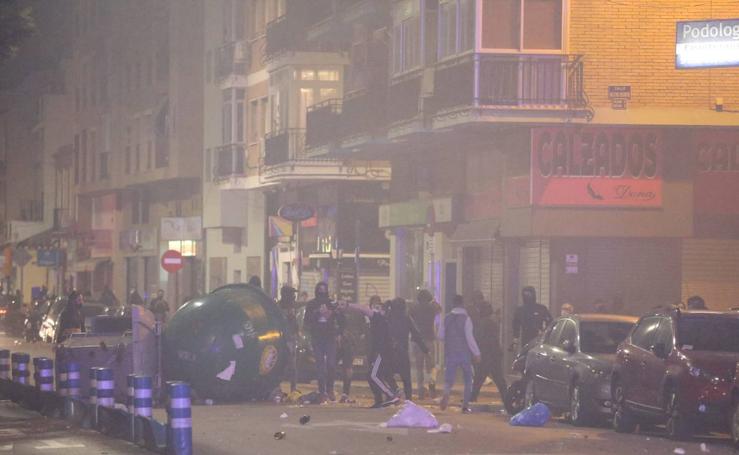 Fotos. Altercados en Málaga en protesta por el toque de queda