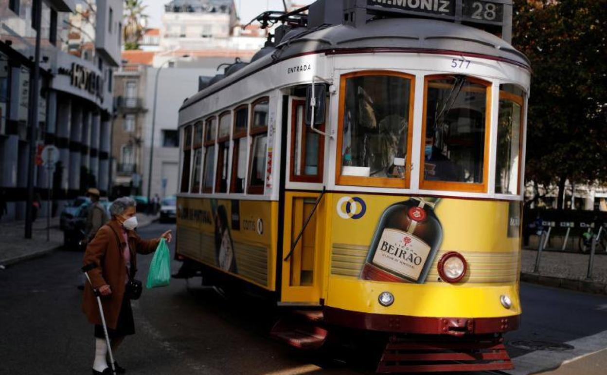 Portugal ordena el confinamiento del 70% de su población