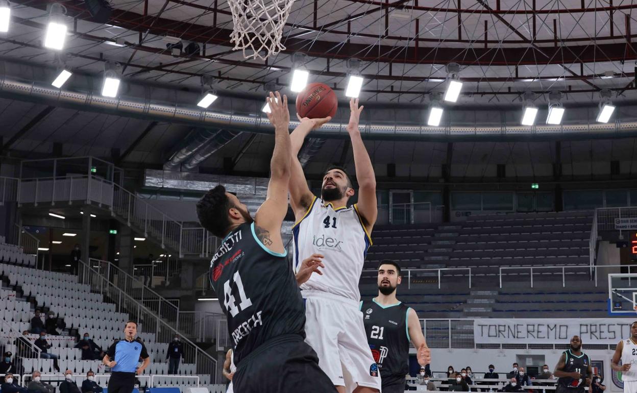 Ginat está siendo uno de los jugadores destacados del Metropolitans 92. 