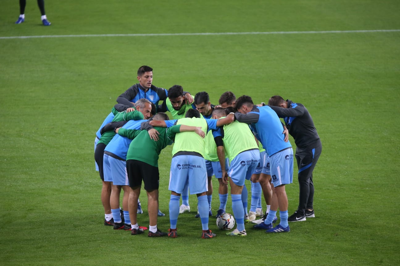 El Málaga se enfrentabaa la mejor plantilla de Segunda que se recuerda