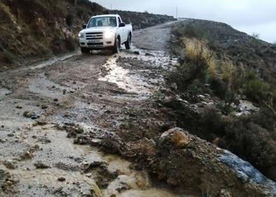 Imagen secundaria 1 - Ardales suspende las clases por inundaciones en varios puntos del municipio