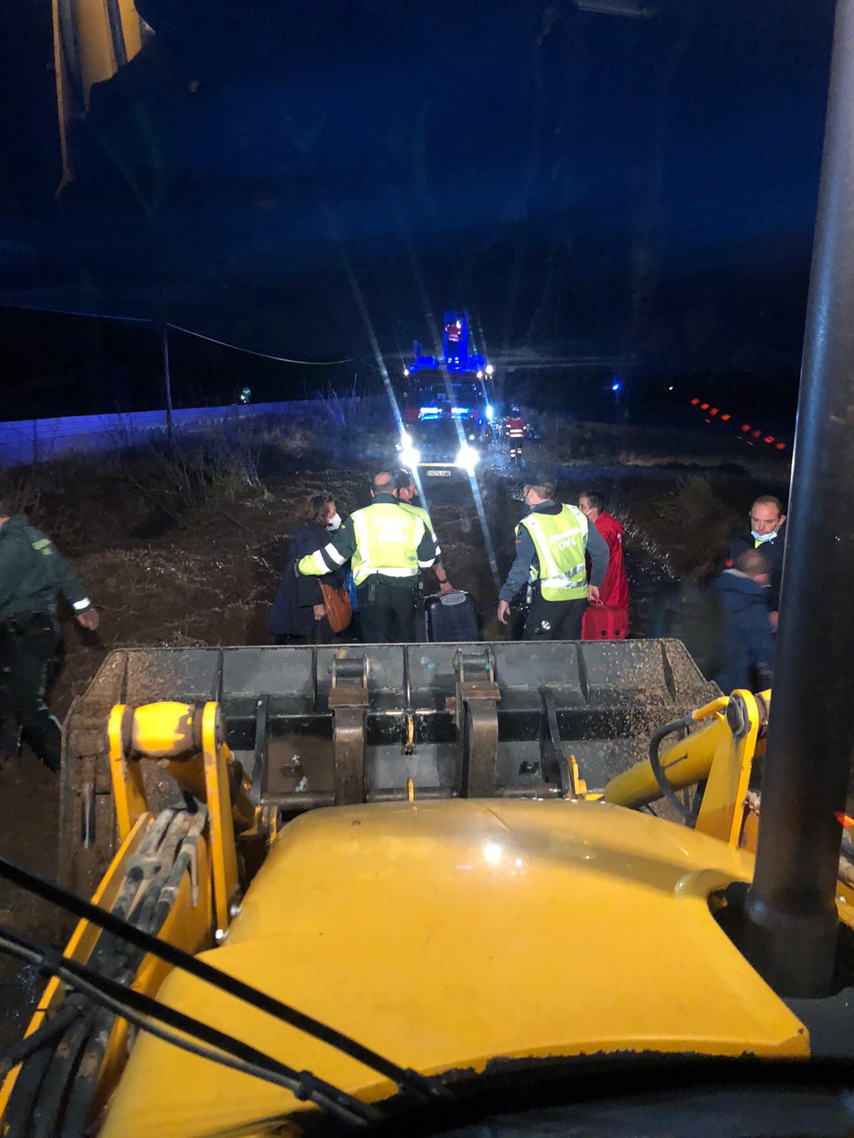 Fotos: Una riada provoca el descarrilamiento de un tren entre Almargen y Campillos