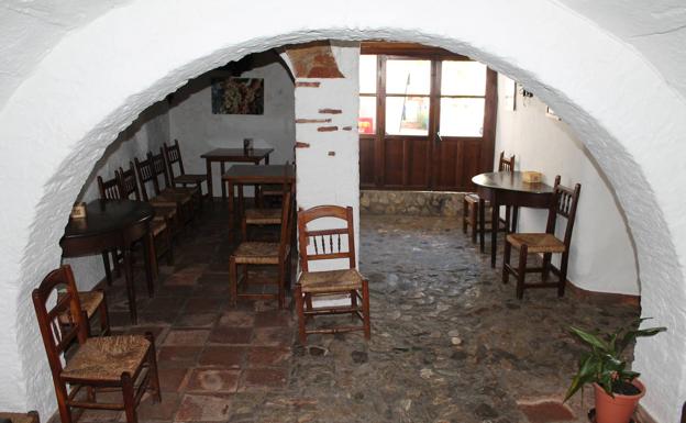 Interior de la Bodega El Por Fin (Yunquera).