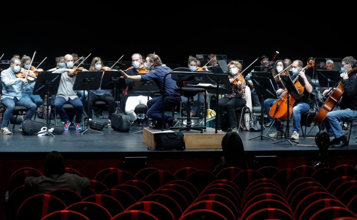 La Orquesta Filarmónica, en un reciente ensayo. 