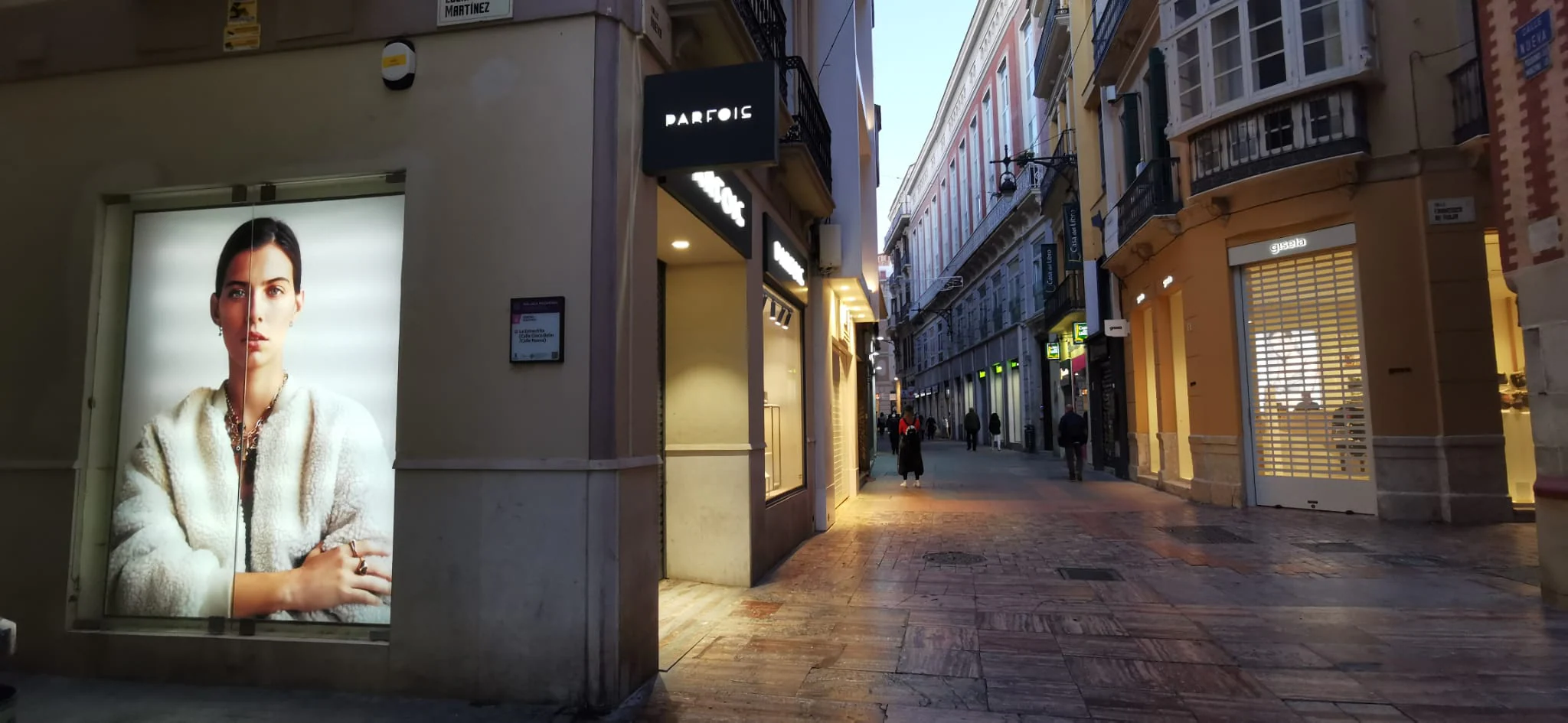 El cierre de los comercios en Málaga deja un Centro mudo y de calles vacías